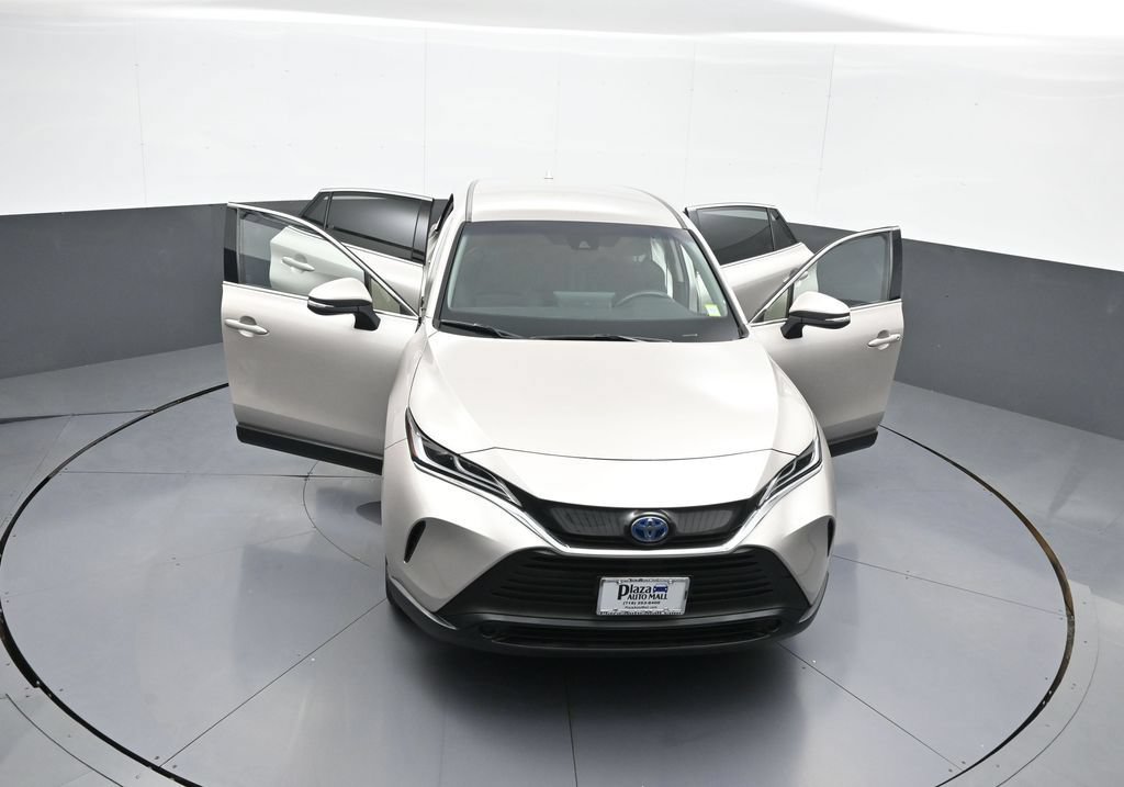 Certified 2024 Toyota Venza LE AWD/4WD image 45
