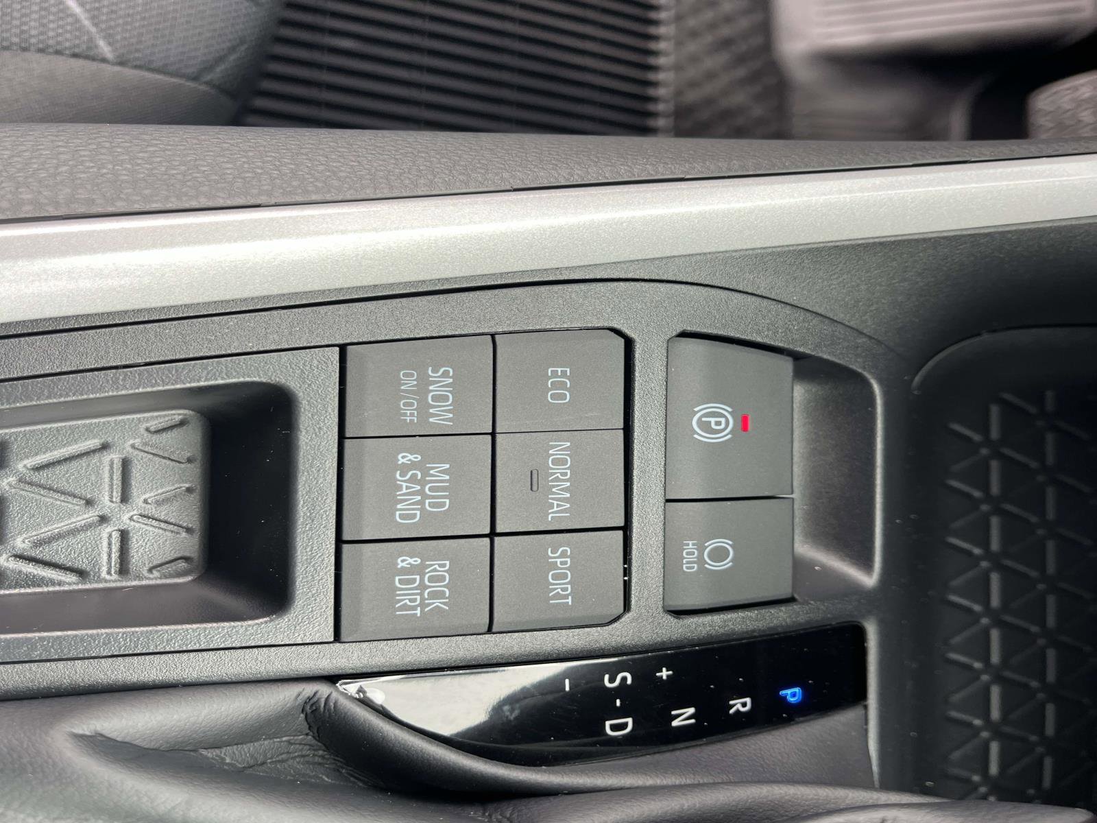 New 2025 Toyota RAV4 XLE w/ Convenience Package image 26