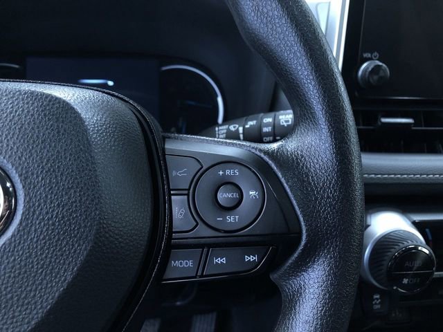 Used 2025 Toyota RAV4 XLE image 26