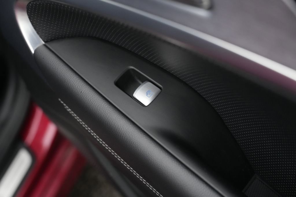 Used 2020 Genesis G70 2.0T w/ Elite Package image 33