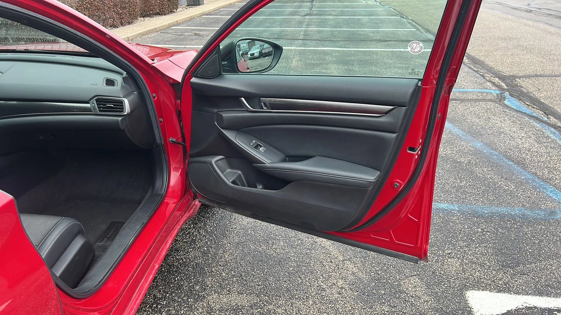 Used 2021 Honda Accord Sport image 9