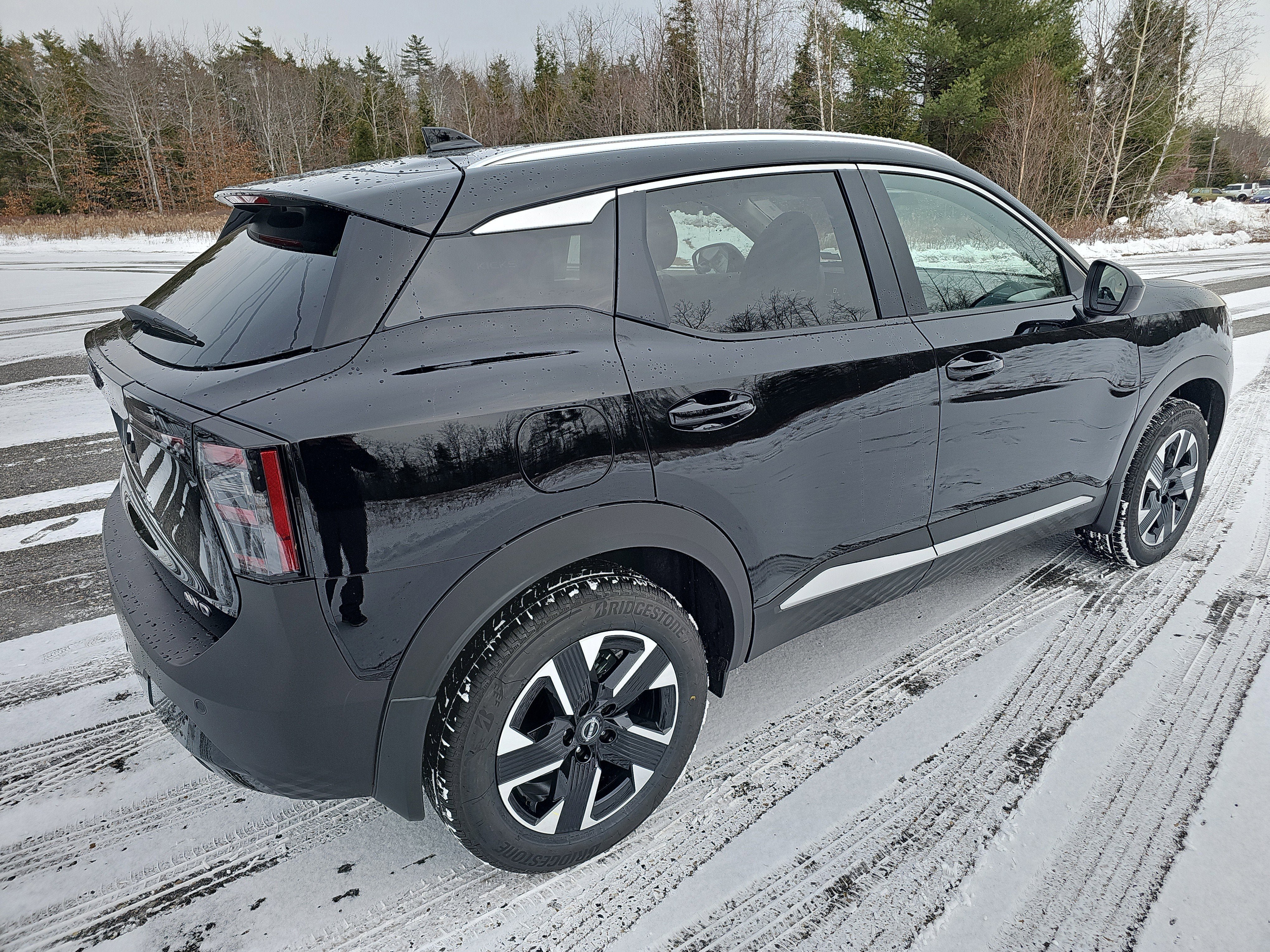 New 2026 Nissan Kicks SV w/ SV Premium Package image 7