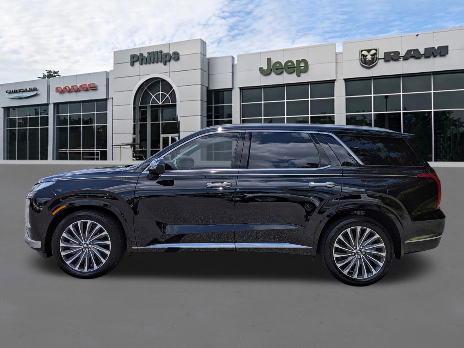 Used 2025 Hyundai Palisade Calligraphy FWD image 6