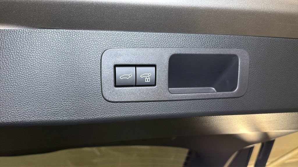 New 2026 Lexus LX 700h Luxury w/ Appearance Package image 10