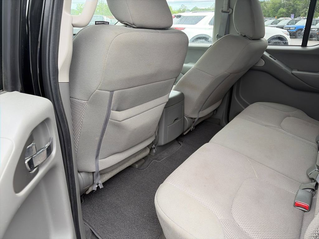 Used 2020 Nissan Frontier SV w/ Midnight Edition Floor Mats AWD/4WD image 30