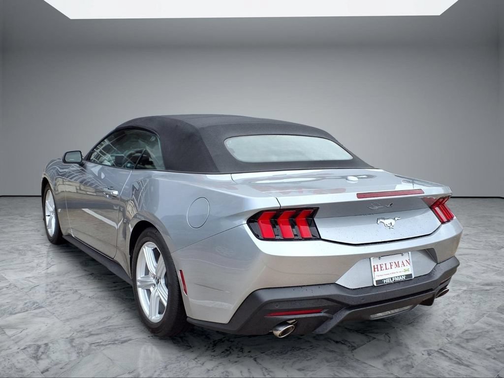 Used 2026 Ford Mustang Premium RWD image 5
