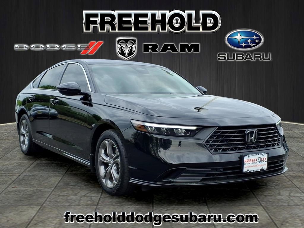 Used 2023 Honda Accord EX-L image 1