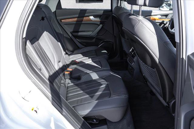 Used 2023 Audi Q5 2.0T Premium w/ Convenience Package image 23