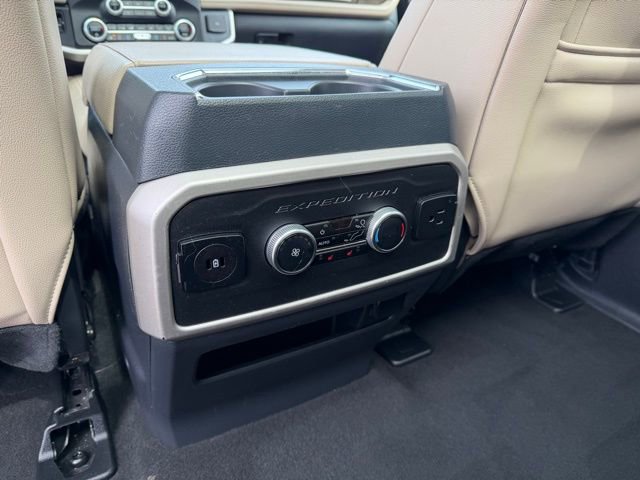 Used 2024 Ford Expedition Limited image 21