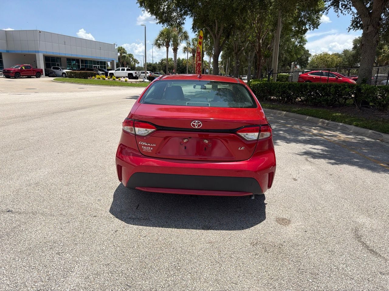 Used 2020 Toyota Corolla LE FWD image 4