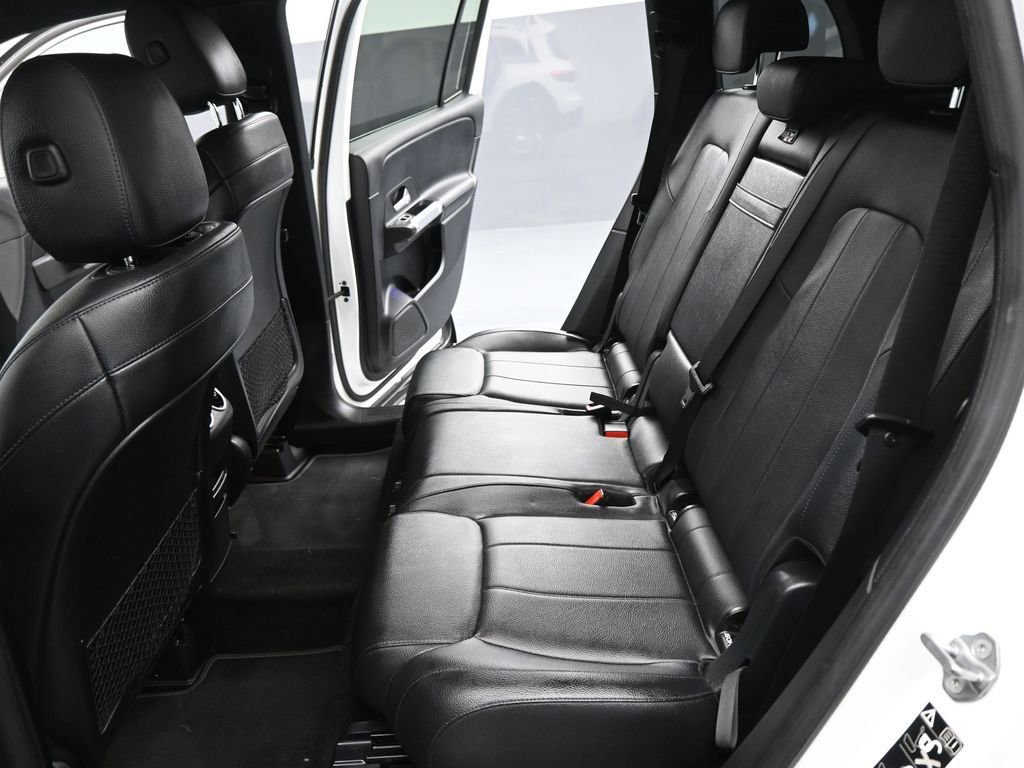 Used 2021 Mercedes-Benz GLB 250 image 19