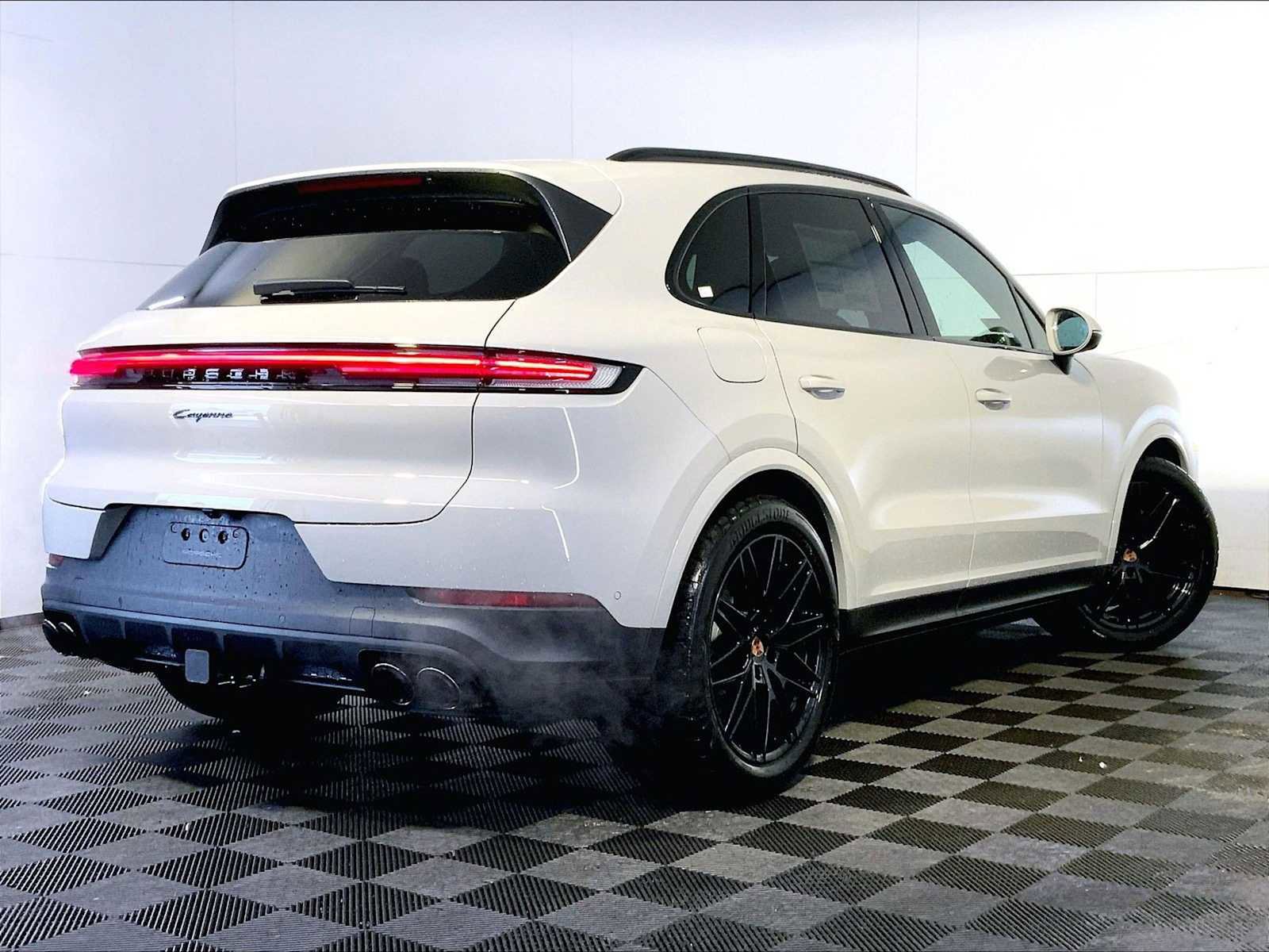 New 2026 Porsche Cayenne image 7