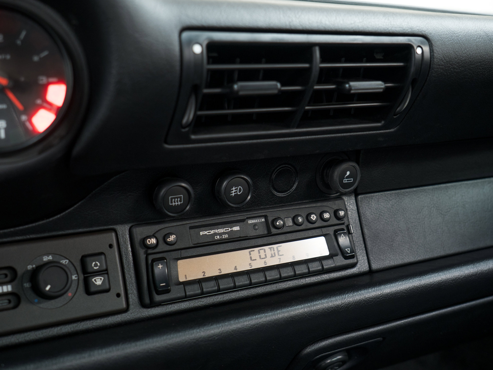 Used 1996 Porsche 911 GT3 RS image 31