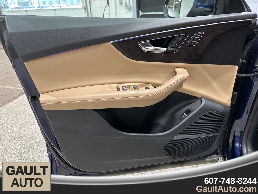 Used 2022 Audi Q8 Prestige w/ Prestige Package image 11