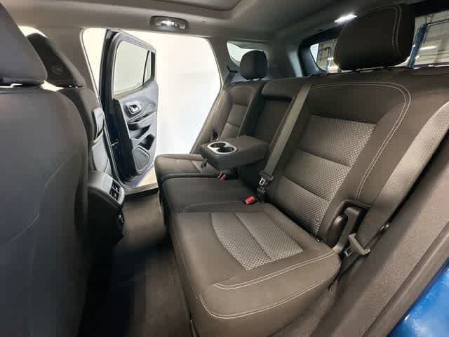 Used 2023 GMC Terrain SLE w/ Driver Convenience Package AWD/4WD image 18