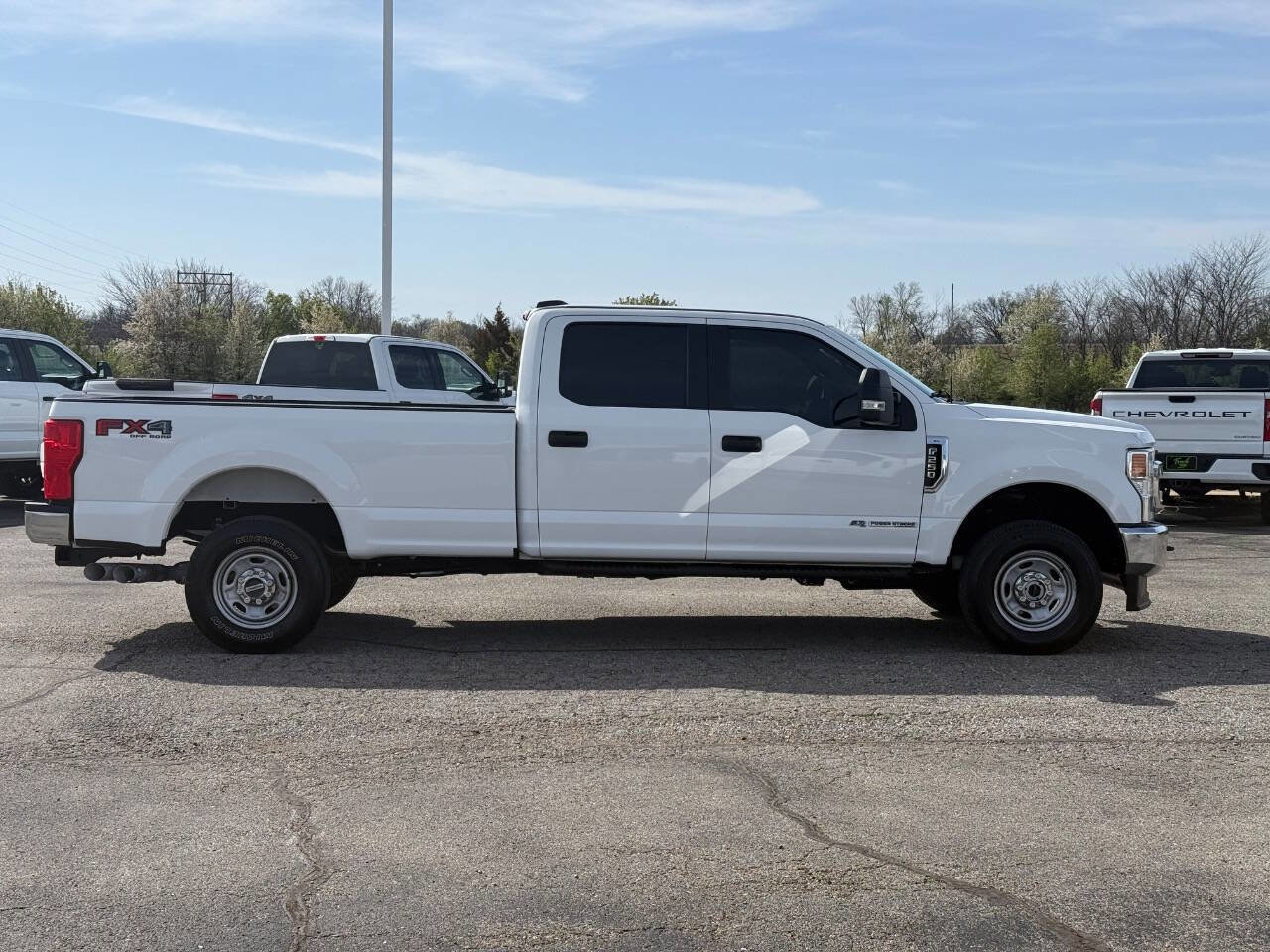 Used 2022 Ford F250 XL w/ Power Equipment Group image 4