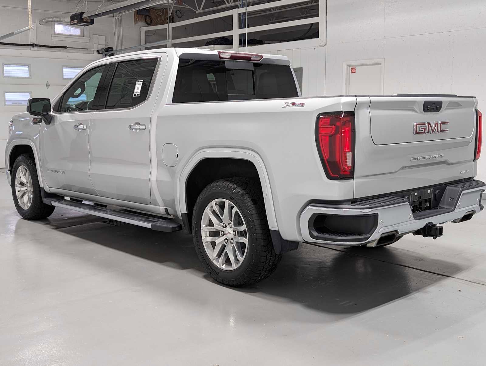 Certified 2020 GMC Sierra 1500 SLT w/ SLT Premium Plus Package AWD/4WD image 11