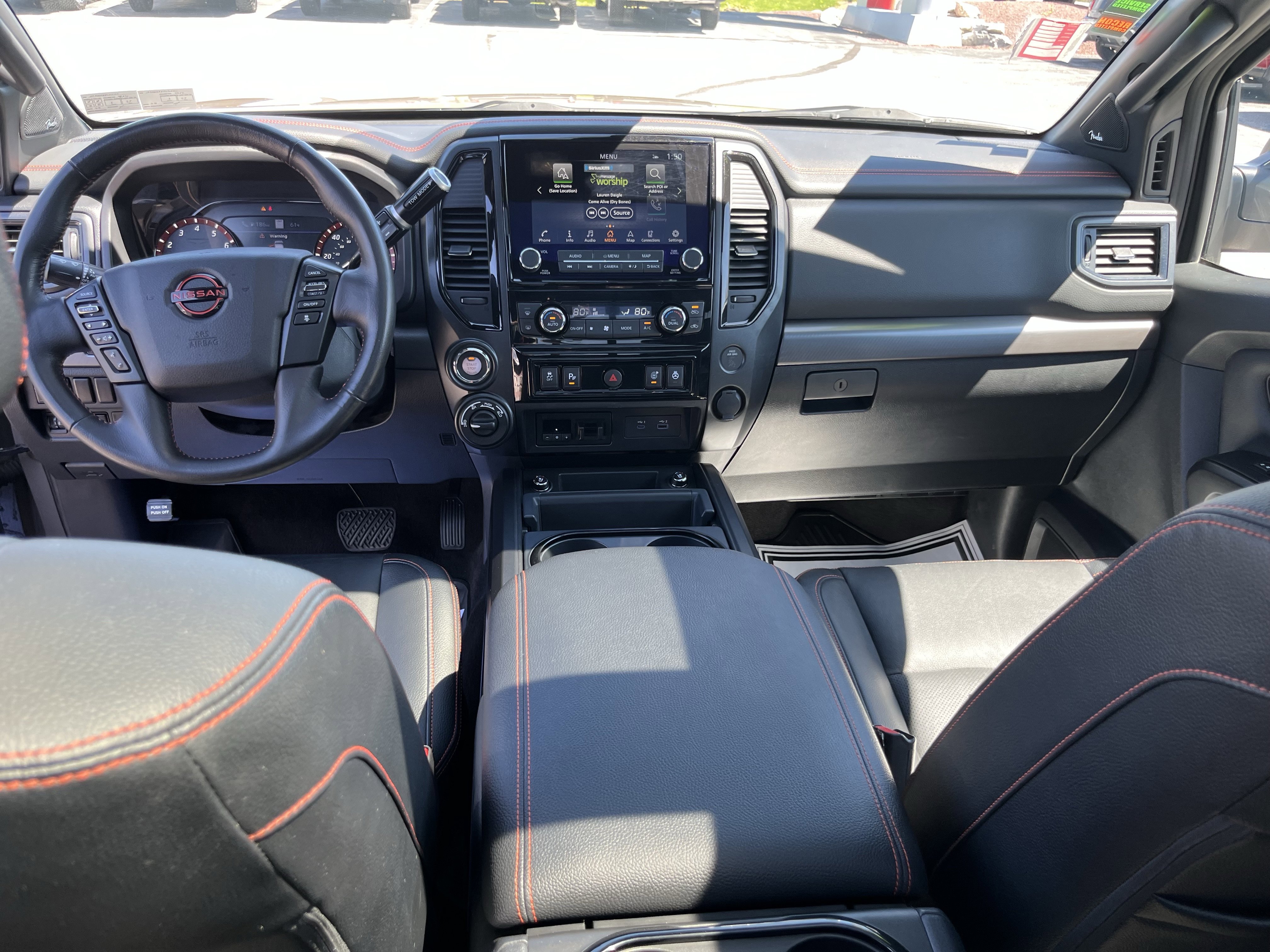 Used 2023 Nissan Titan PRO-4X w/ Pro-4x Convenience Package AWD/4WD image 17