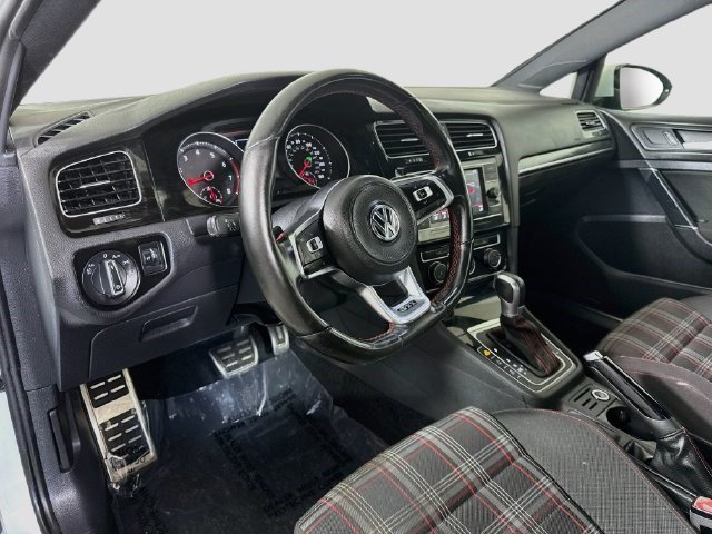 Used 2019 Volkswagen GTI SE FWD image 21