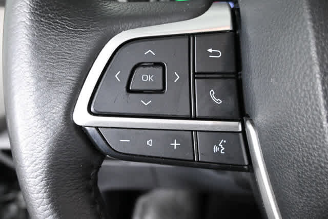 Used 2024 Toyota Sienna XLE image 23