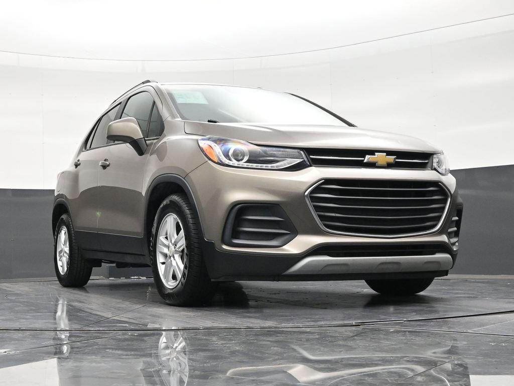 Used 2022 Chevrolet Trax LT w/ LT Convenience Package FWD image 27