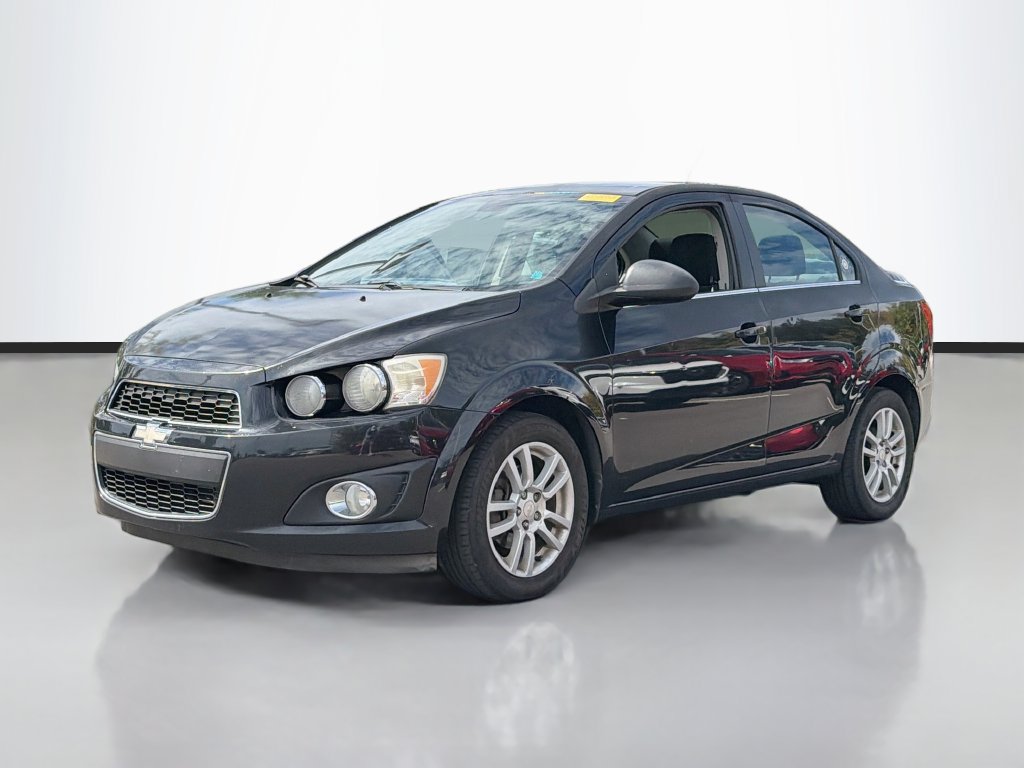 Used 2013 Chevrolet Sonic LT w/ Wheels and Fog Lamp Package FWD image 2