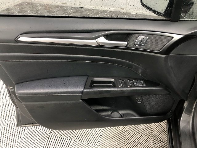 Used 2019 Ford Fusion Titanium FWD image 12
