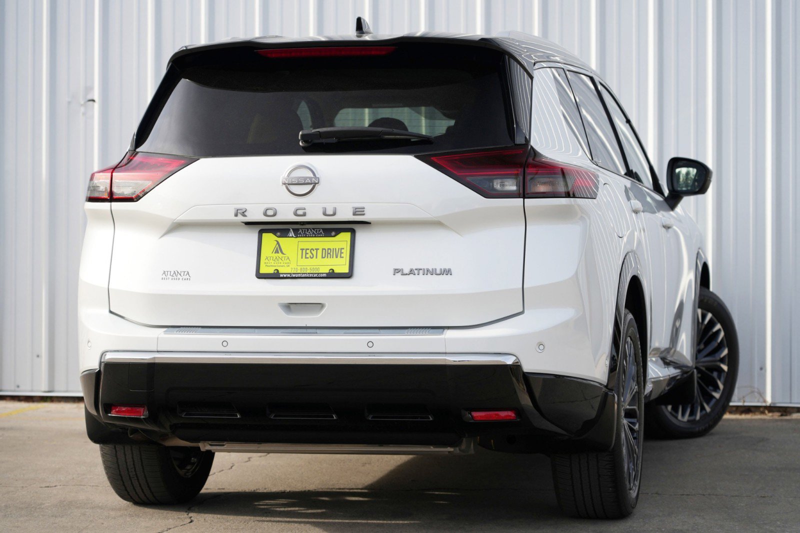 Used 2024 Nissan Rogue Platinum w/ Platinum Premium Package FWD image 4