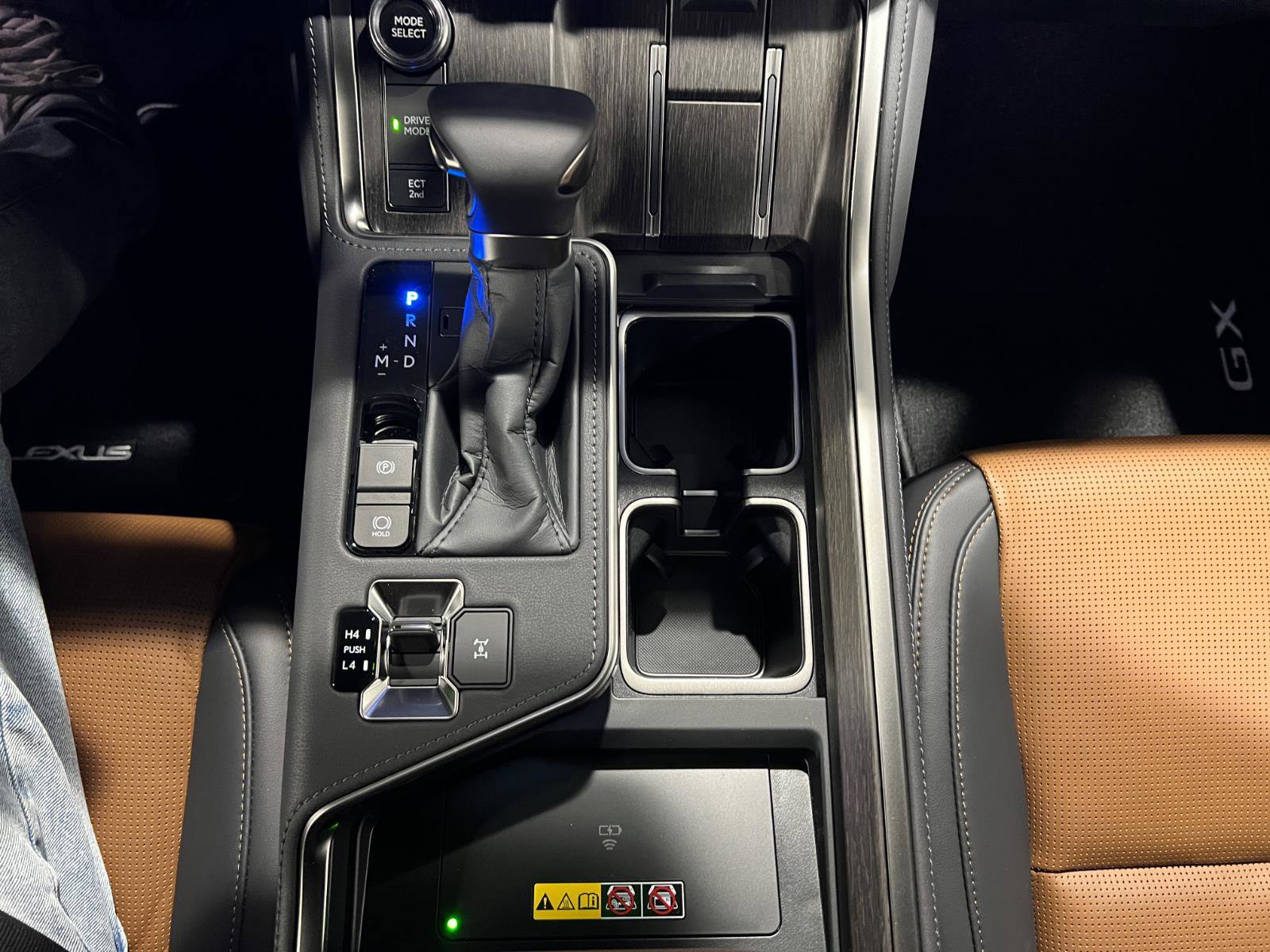 Used 2026 Lexus GX 550 w/ Cold Area Package image 20
