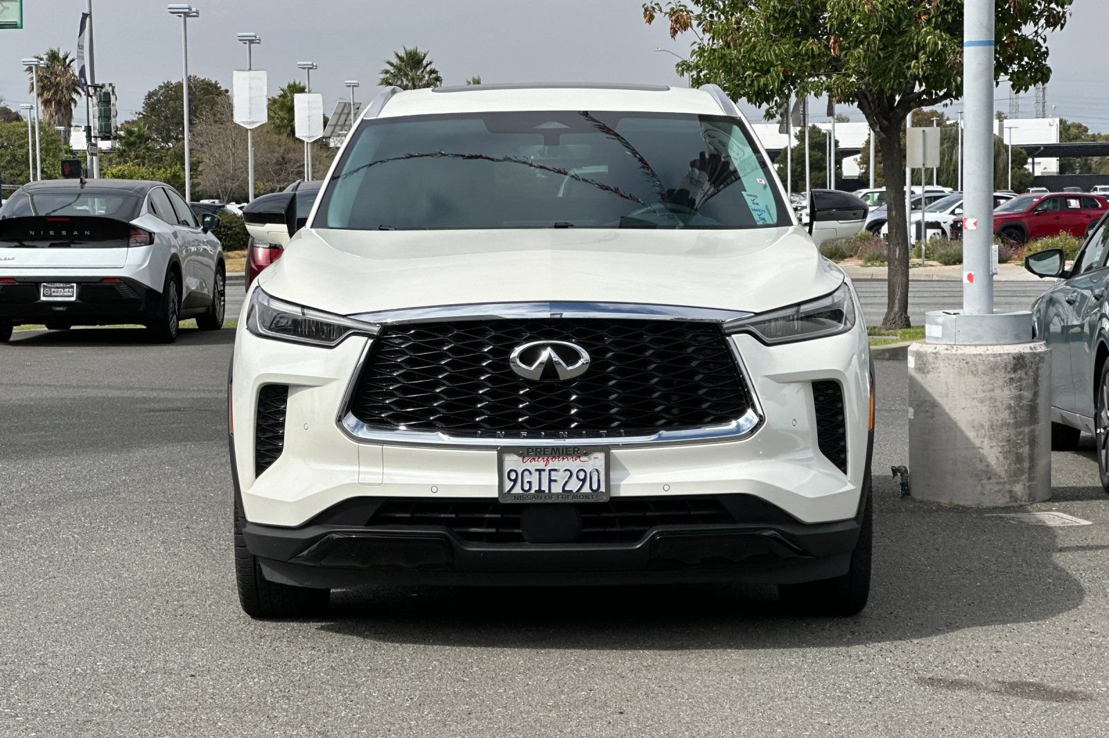 Used 2023 INFINITI QX60 Luxe w/ Cargo Package FWD image 9