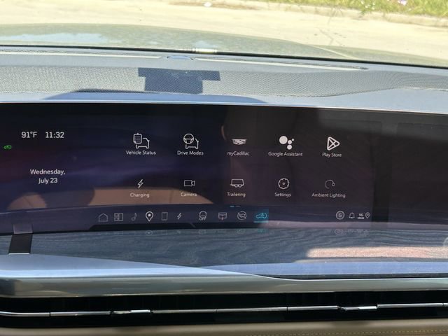 New 2026 Cadillac Escalade IQ Luxury 2 image 17