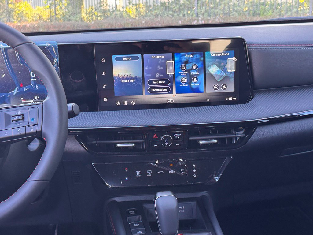New 2026 Nissan Kicks SR FWD image 18