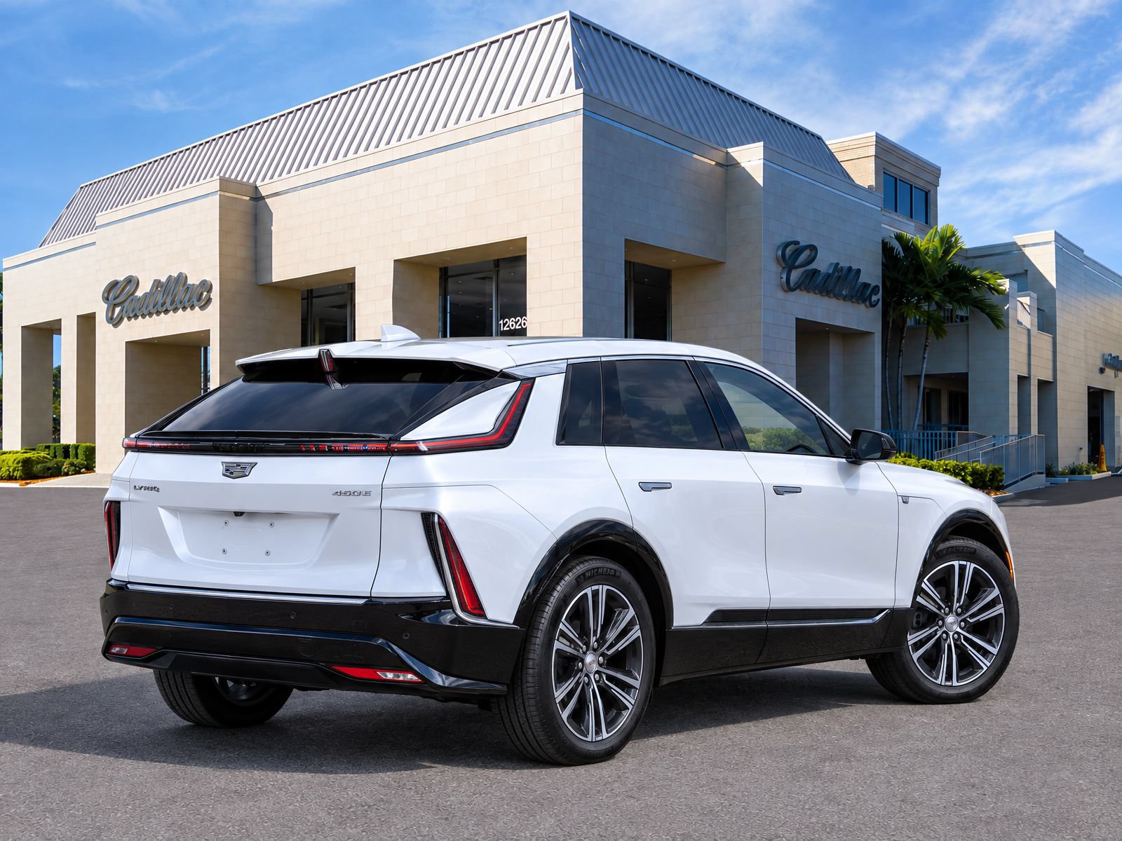 Used 2024 Cadillac Lyriq Luxury RWD image 4