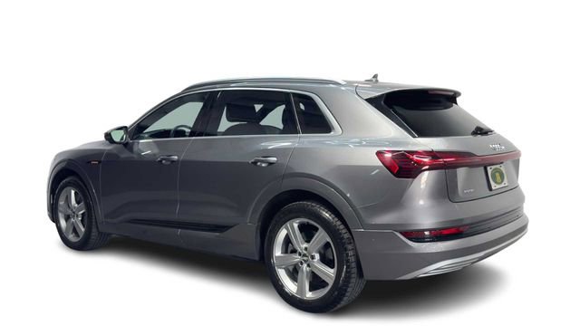 Used 2019 Audi e-tron Prestige w/ Prestige Package AWD/4WD image 4