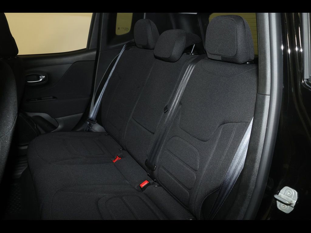 Used 2021 Jeep Renegade Latitude w/ Convenience Group image 28