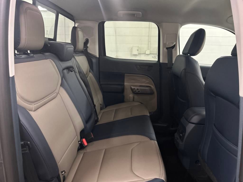 New 2025 Ford Maverick Lariat w/ 4K Tow Package image 28