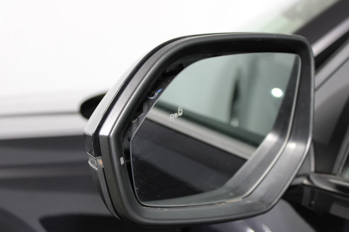 Used 2023 Volkswagen Atlas SE w/ Panoramic Sunroof Package FWD image 10