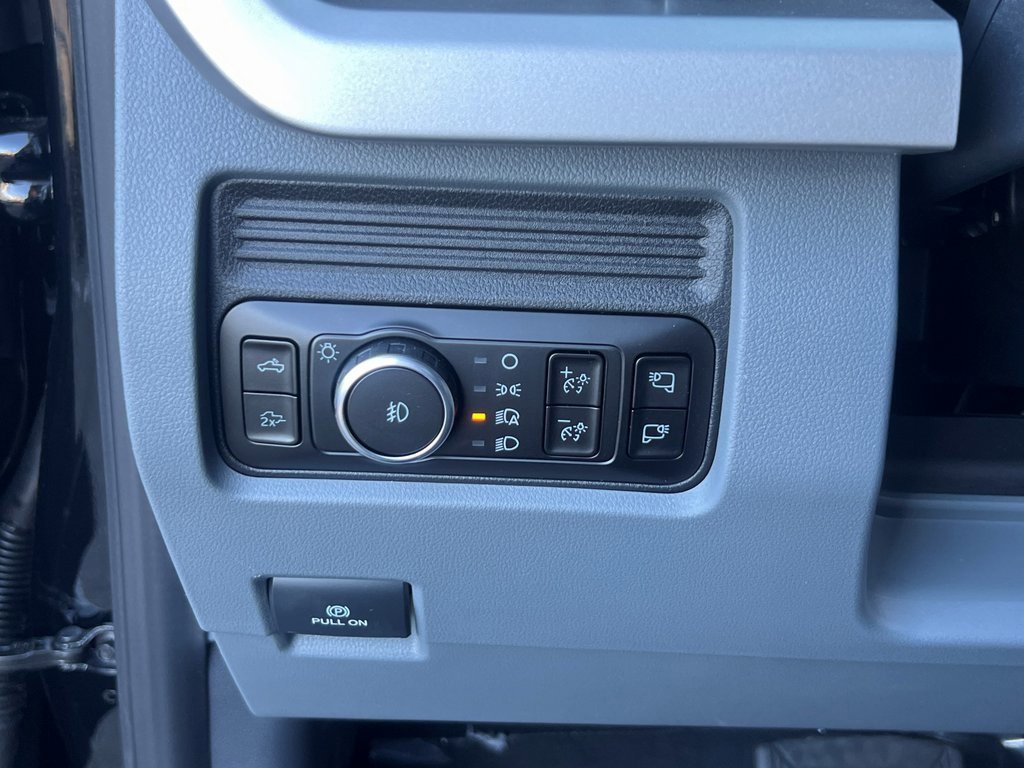 New 2026 Ford F250 XLT w/ XLT Premium Package image 22