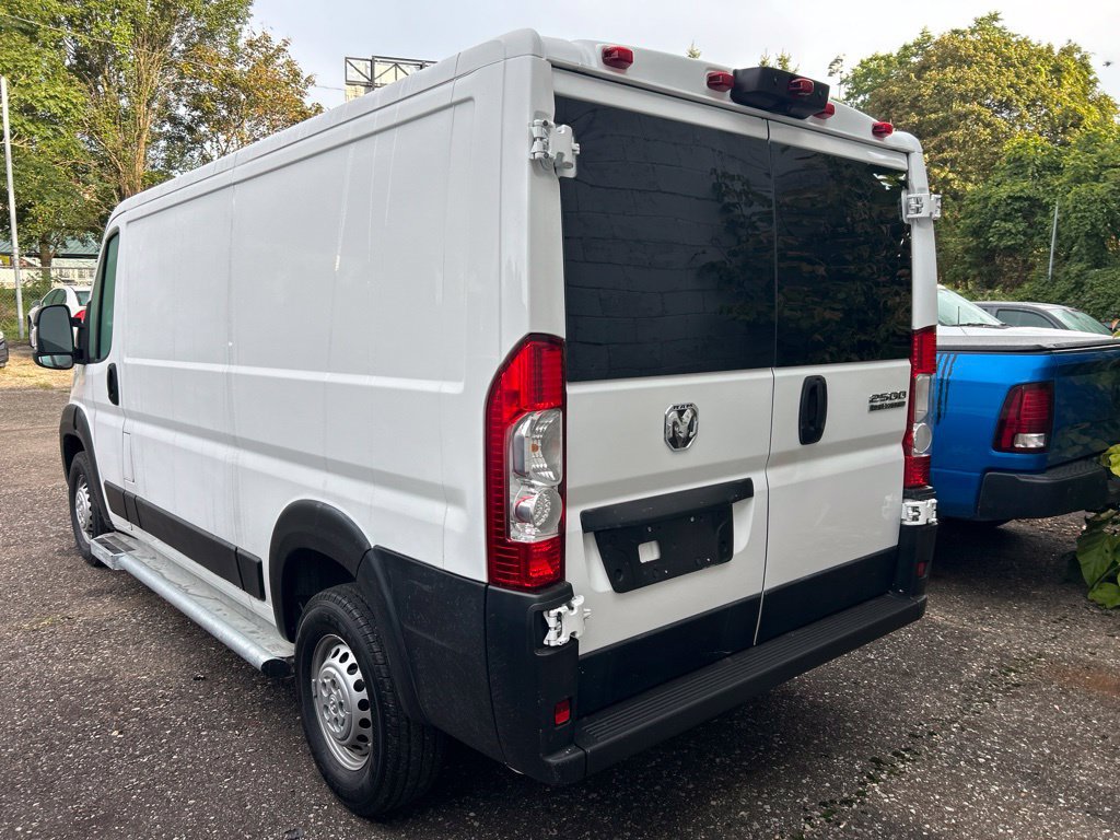 Used 2025 RAM ProMaster 2500 w/ U-Haul Equipment Group FWD image 7