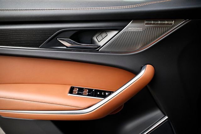 New 2026 Jaguar F-PACE R-Dynamic S image 13