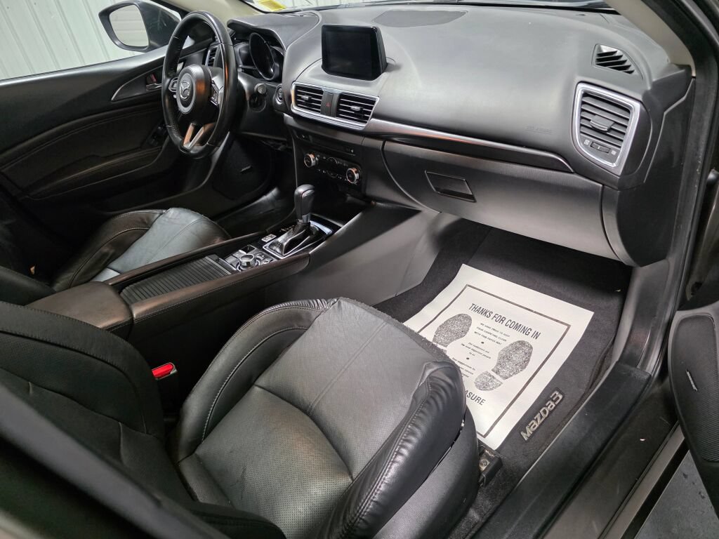 Used 2018 MAZDA MAZDA3 Grand Touring FWD image 7