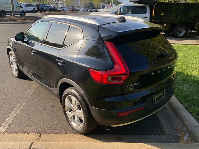Used 2021 Volvo XC40 T5 Momentum image 30