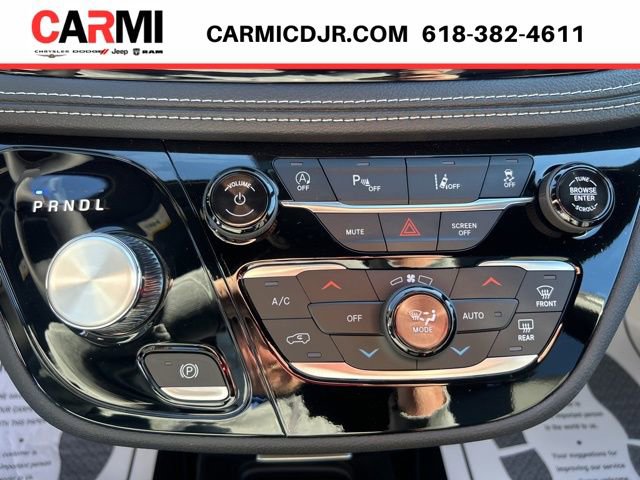 New 2026 Chrysler Pacifica Select image 16