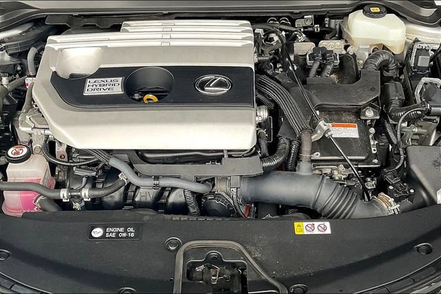 Used 2019 Lexus UX 250h w/ Accessory Package 2 AWD/4WD image 30
