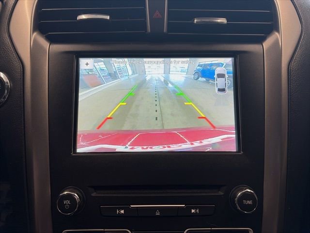 Used 2017 Ford Fusion SE w/ Fusion SE Technology Package image 21