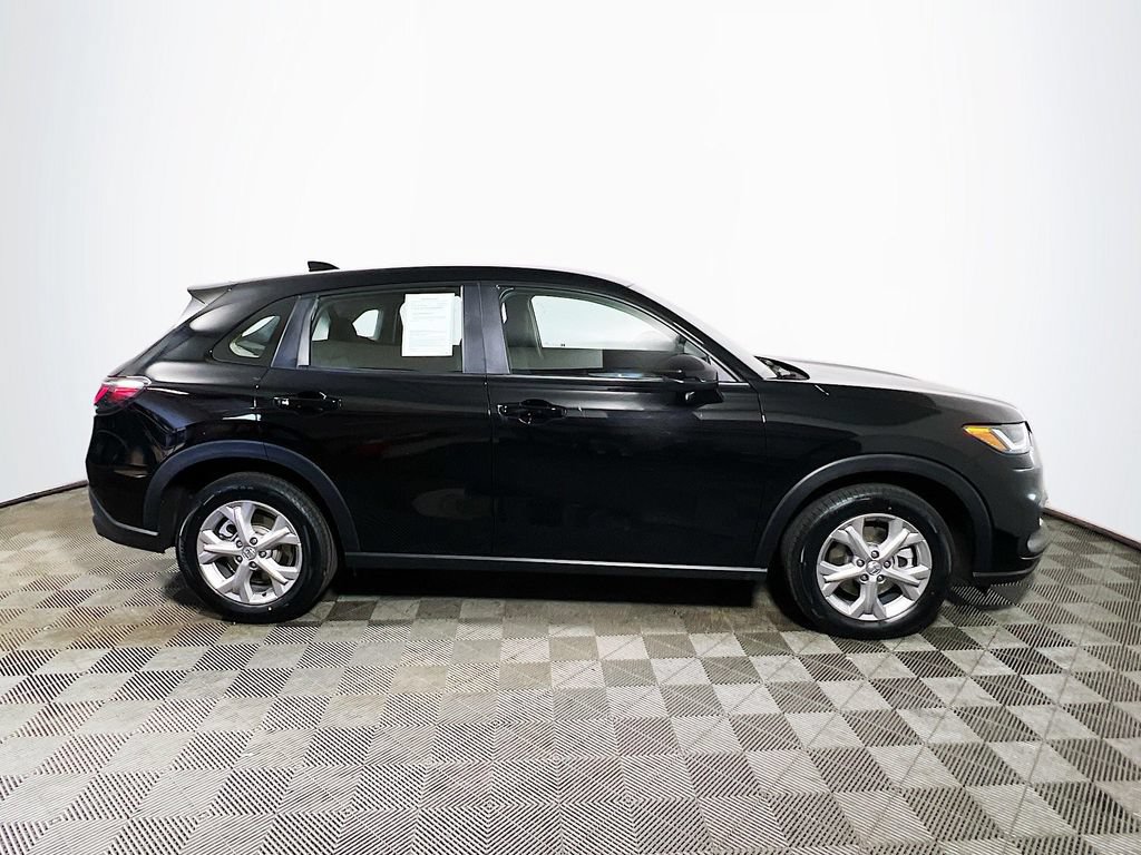 Used 2025 Honda HR-V LX image 8