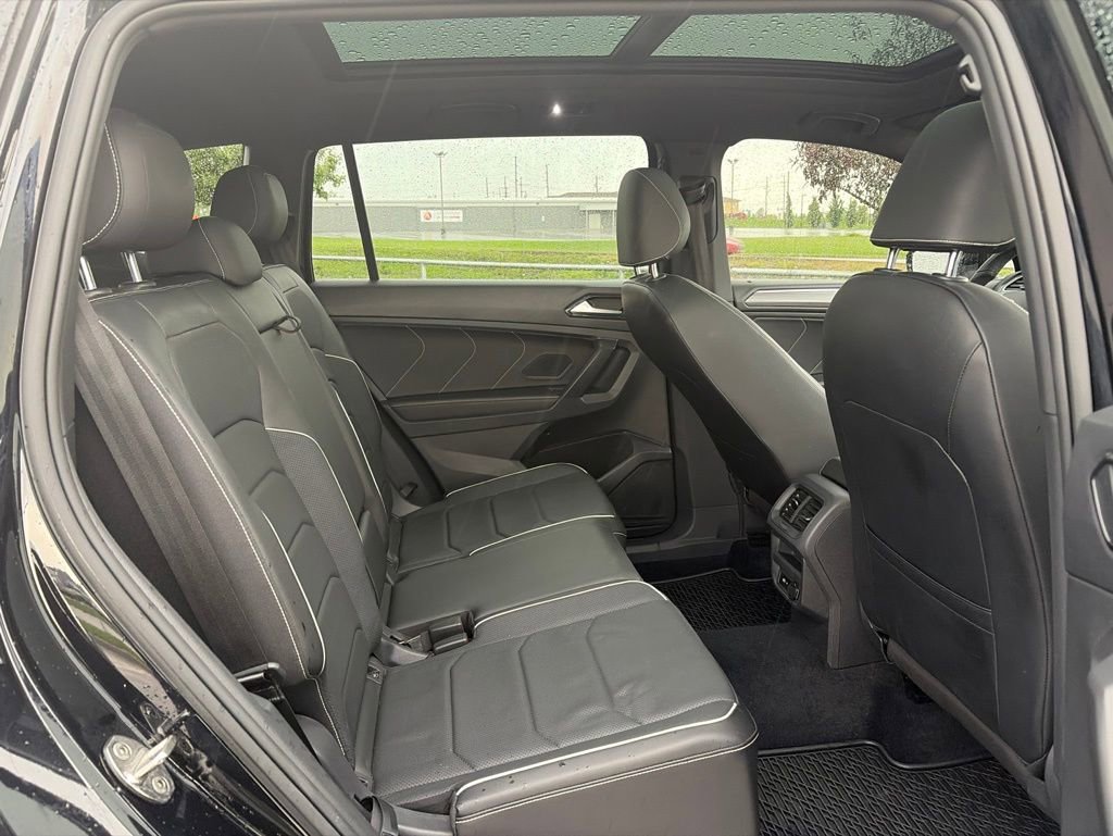 Used 2022 Volkswagen Tiguan SEL R-Line AWD/4WD image 37