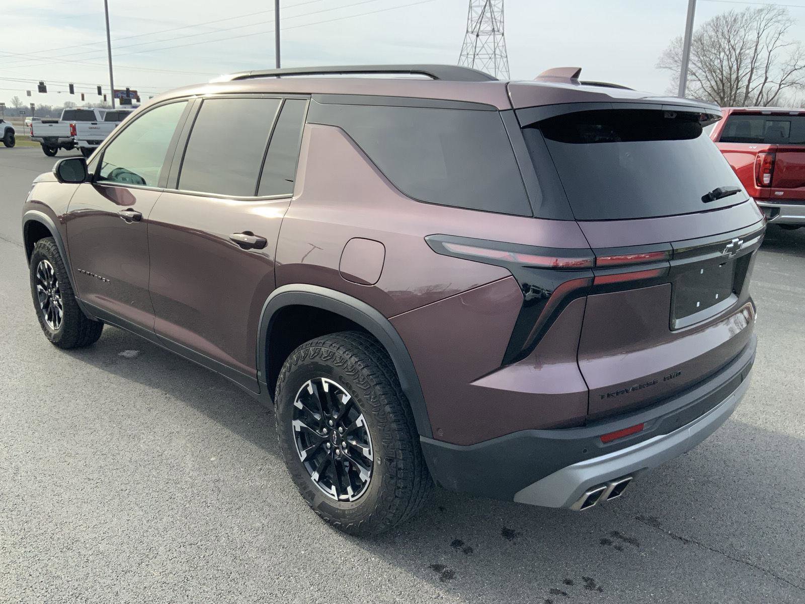 Used 2024 Chevrolet Traverse Z71 w/ Enhanced Driving Package image 9