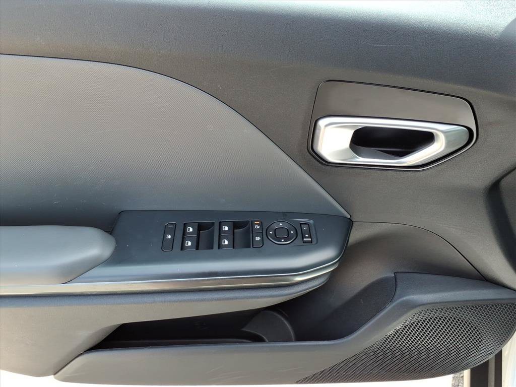 Used 2025 Kia K4 FWD image 19