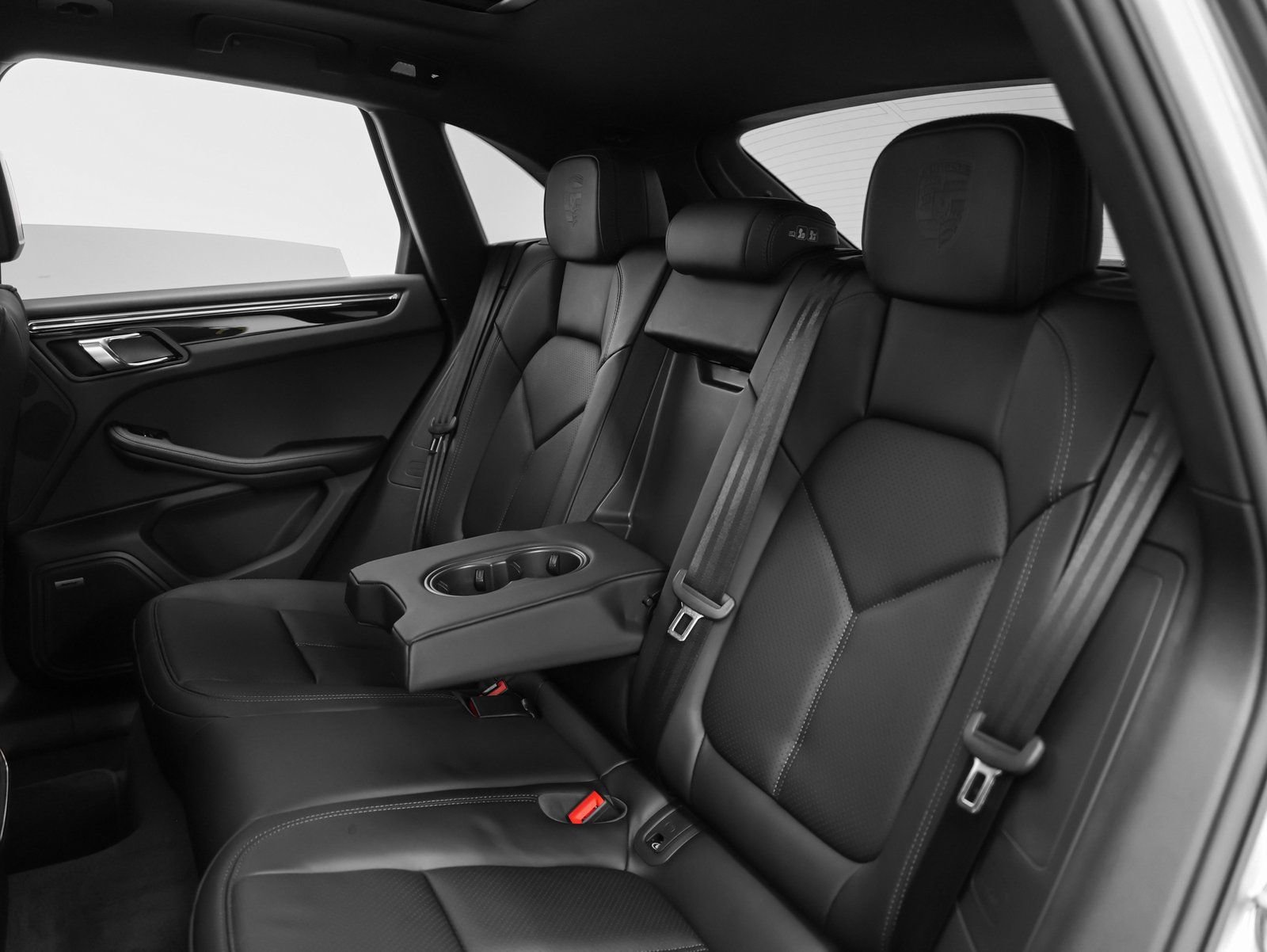 New 2025 Porsche Macan Turbo image 42